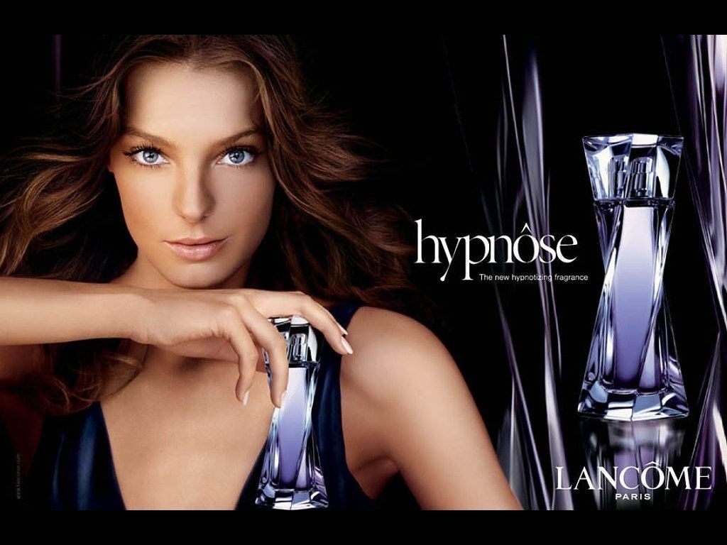 Advertising, Perfume and Fashion  A fragrance for each ...